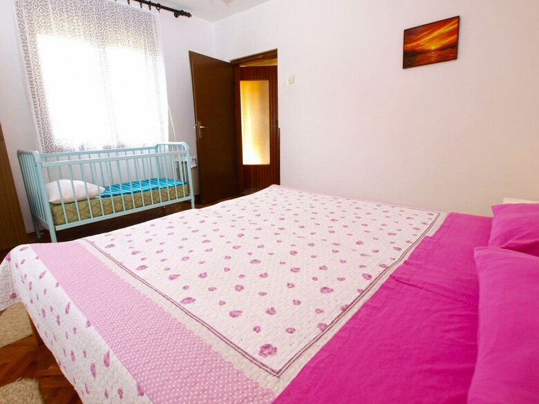 Apartment 1070