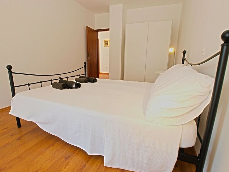 Apartment 1092