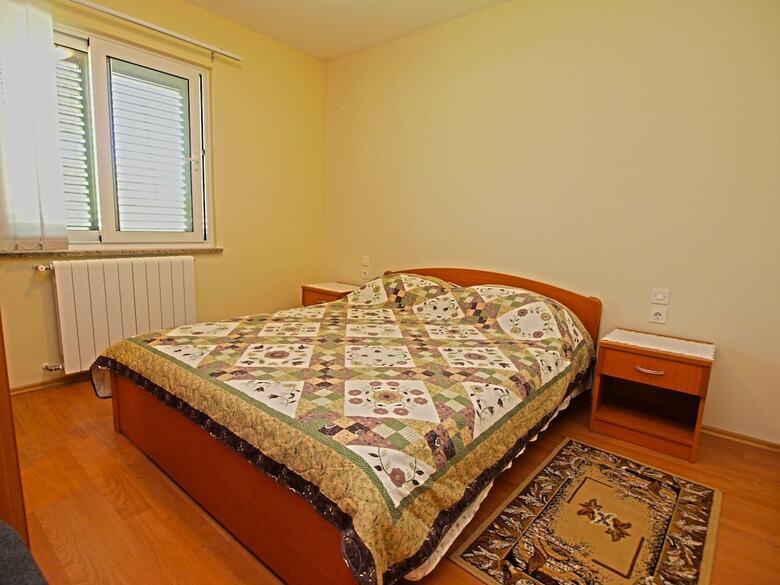 Apartment 1094