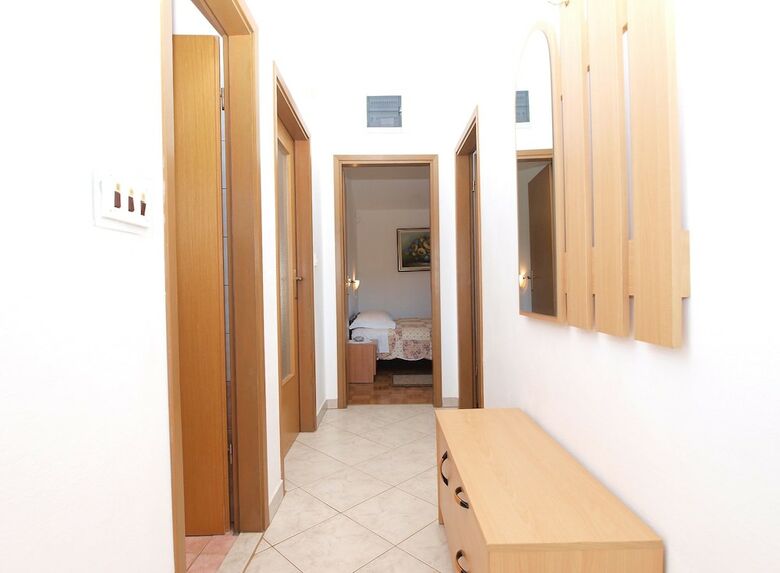 Apartment 950