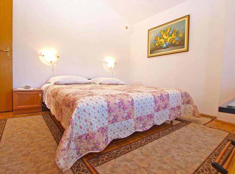 Apartment 950