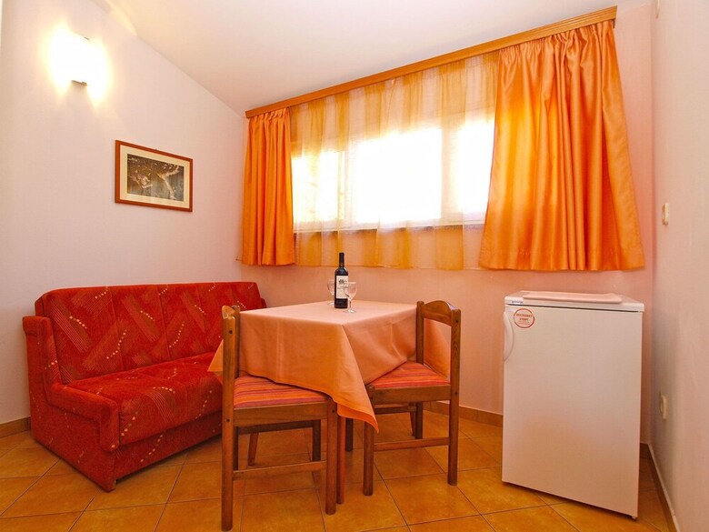 Apartment 1305