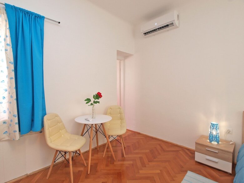 Apartment 1380