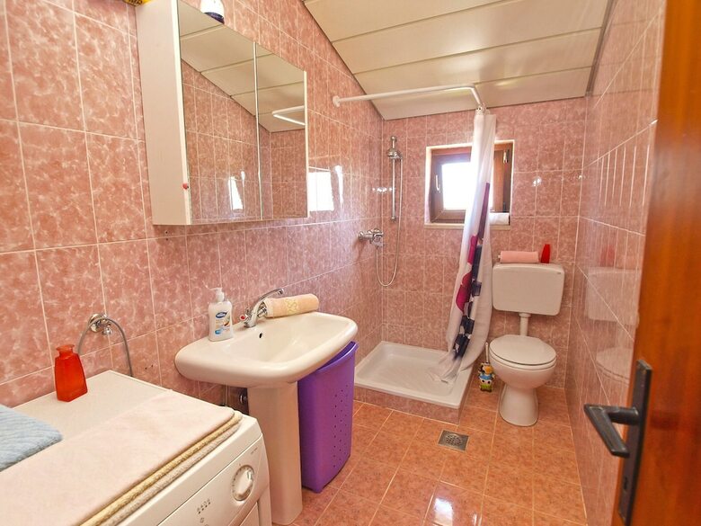 Apartment 1376