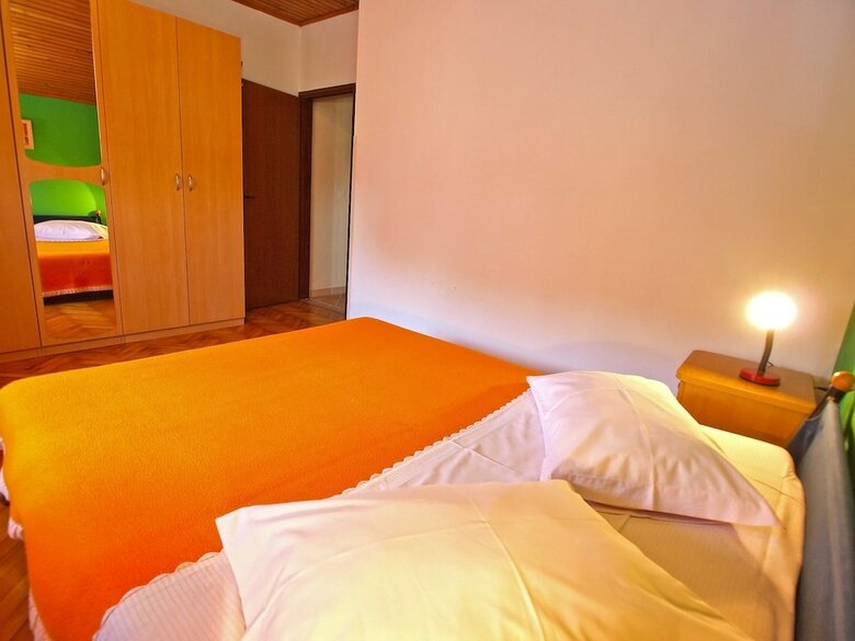 Apartment 1376