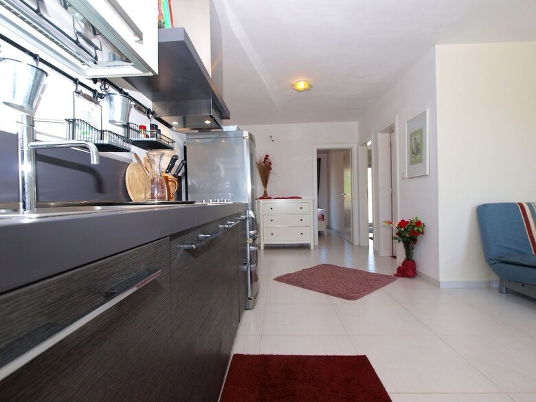 Apartment 1418