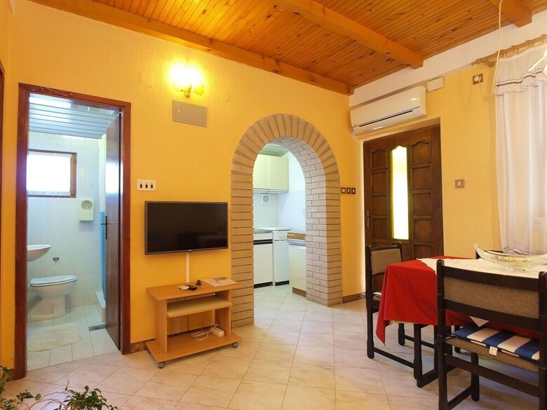 Apartment 1457