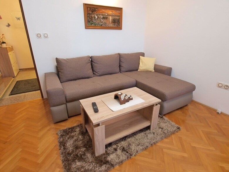 Apartment 1424