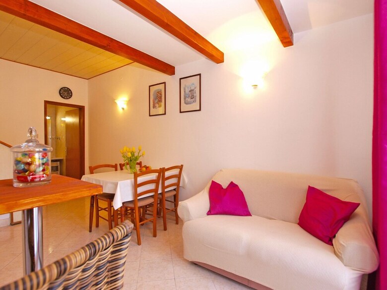 Apartment 1558
