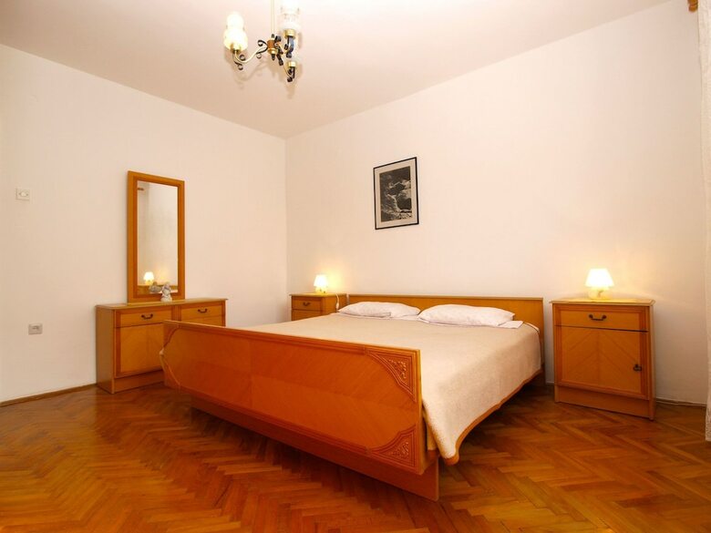 Apartment 1539