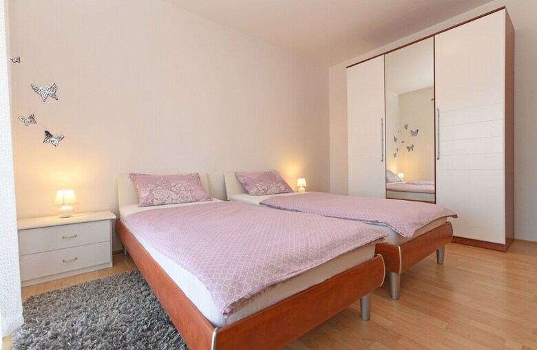 Apartment 1551