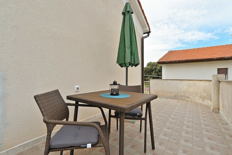 Apartment 1552