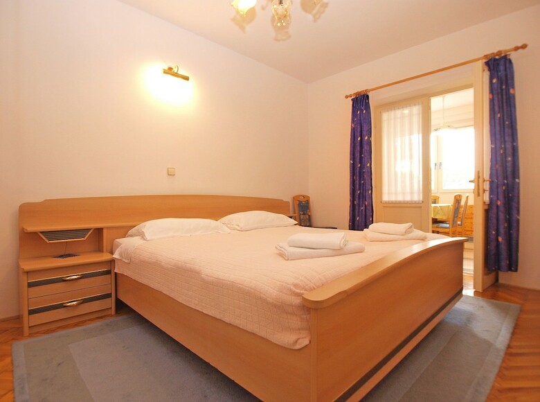 Apartment 1544
