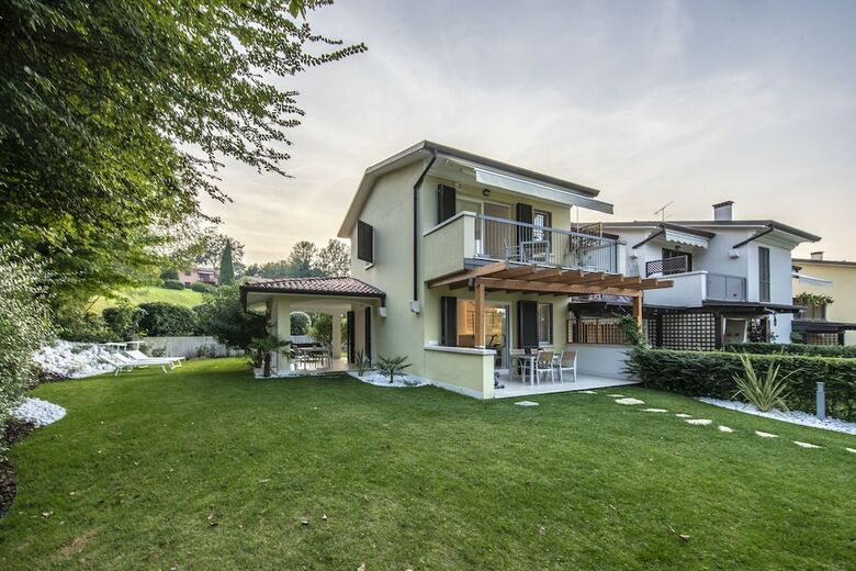 Italia Living Villa