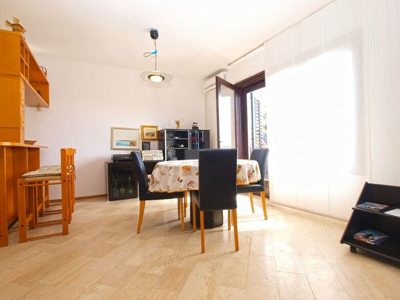 Apartment 1583