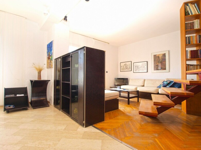 Apartment 1583