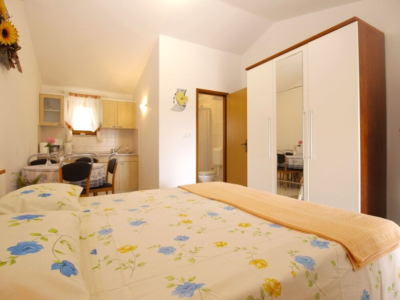 Apartment 1644
