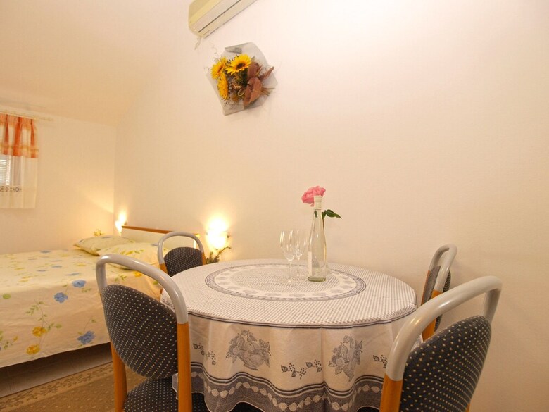 Apartment 1644