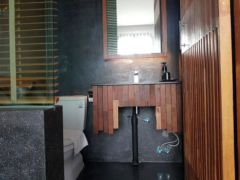 The Humble Bed & Hotel