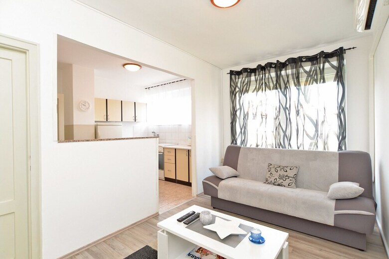 Apartment 1601