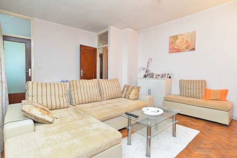 Apartment 1597