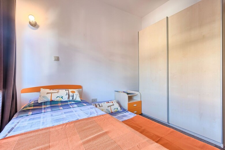 Apartment 1564