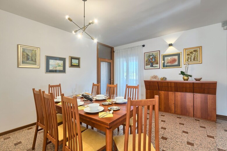 Apartment 1564