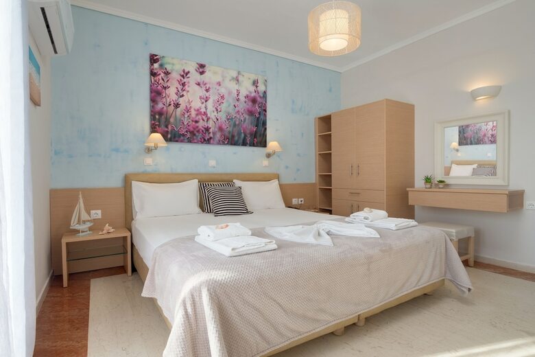 Pyrgos Beach Hotel Apartments