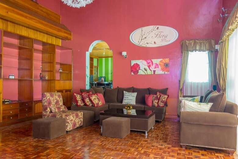 Hotel Alpha Queens Home