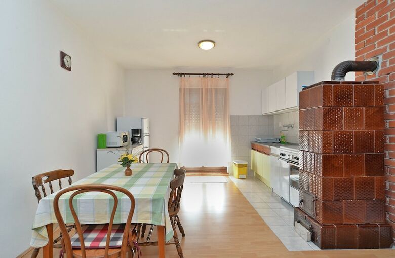 Apartment 1725