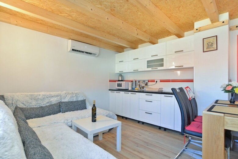 Apartment 1739