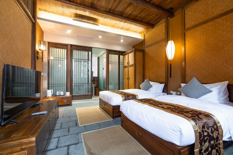 Hotel Qiansu Ban Jiang Xia Boutique Inn