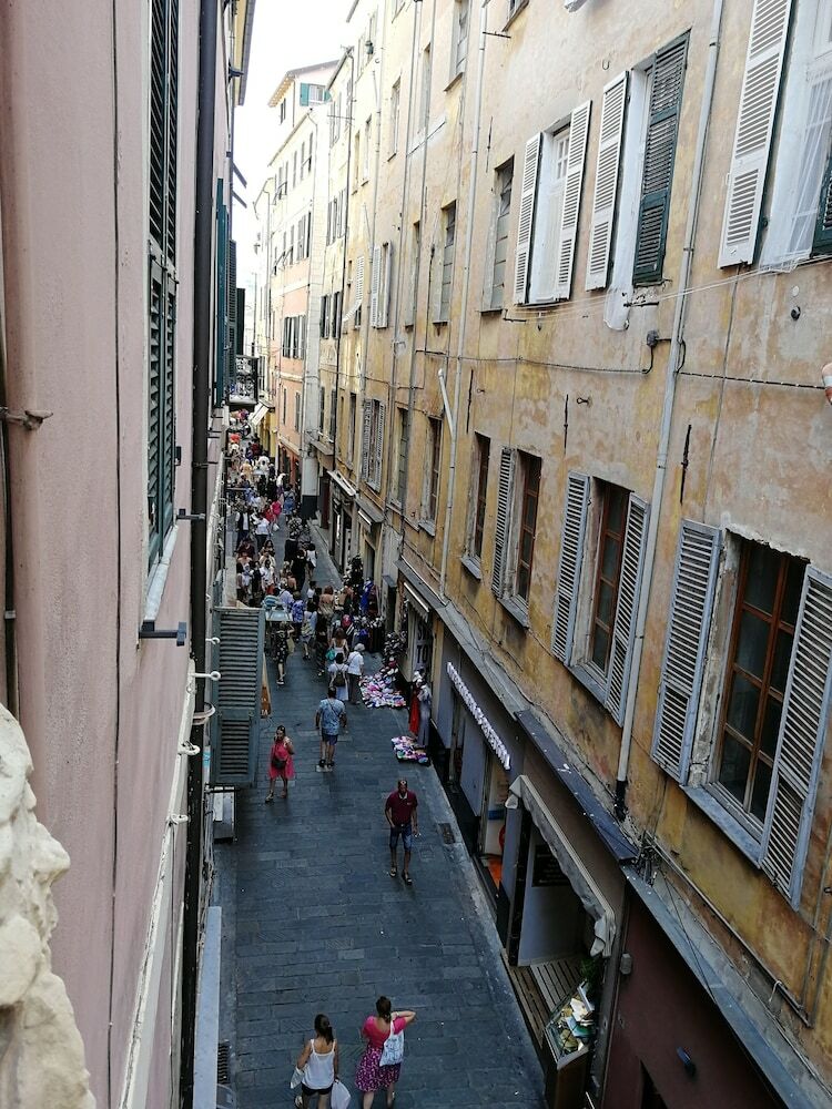 Homeholidaysanremo - City Centre Apartment