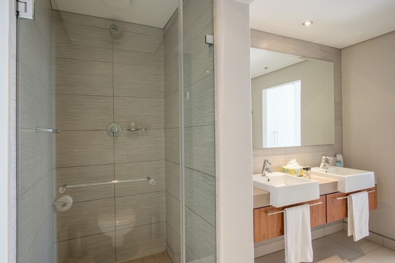 Aparthotel V&a Waterfront Collection - Whosting