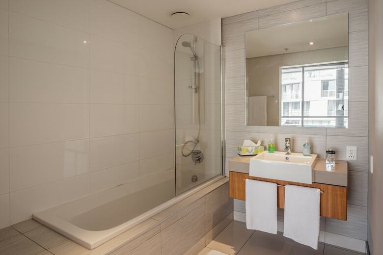 Aparthotel V&a Waterfront Collection - Whosting