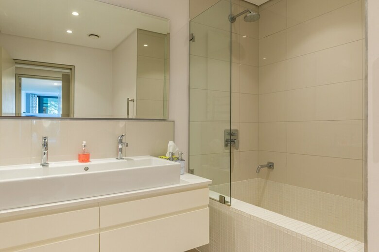 Aparthotel V&a Waterfront Collection - Whosting