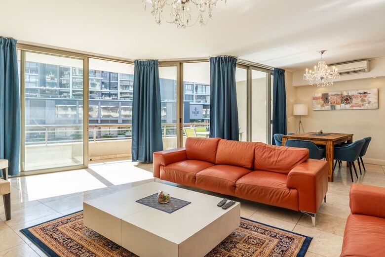 Aparthotel V&a Waterfront Collection - Whosting