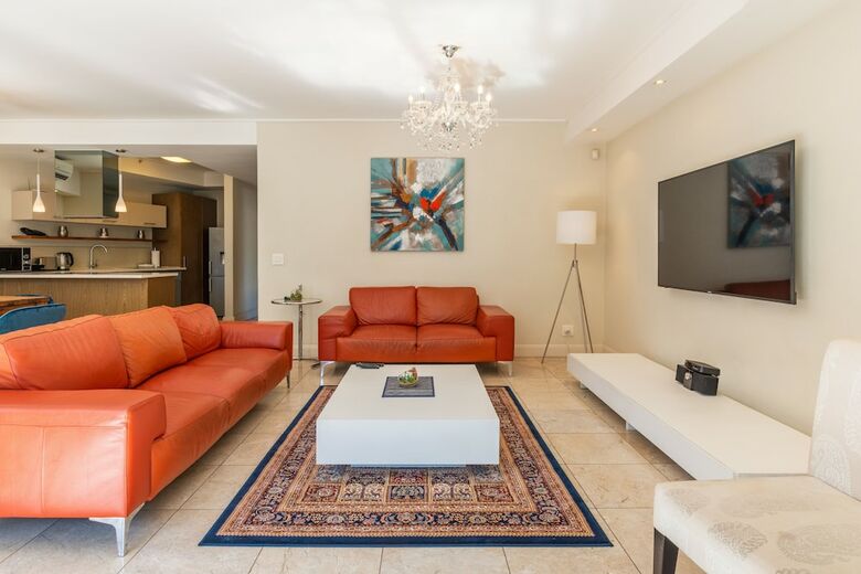 Aparthotel V&a Waterfront Collection - Whosting