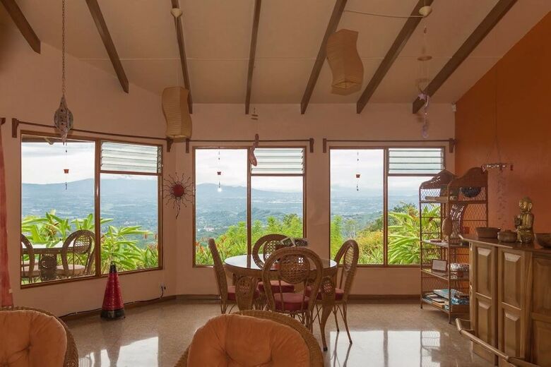Vista Atenas Bed And Breakfast