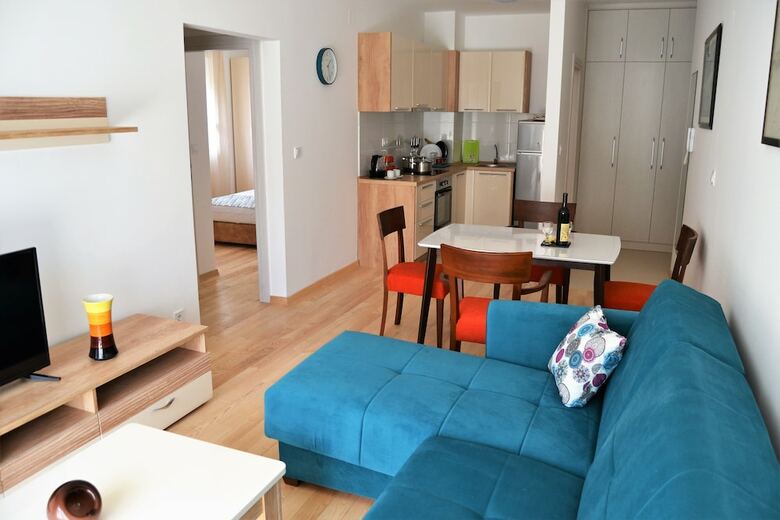Yeshill Apartments