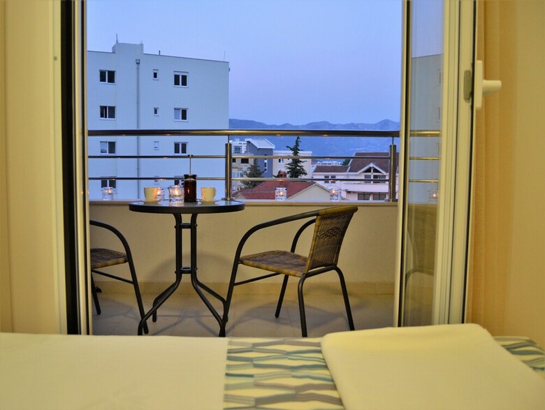 Yeshill Apartments