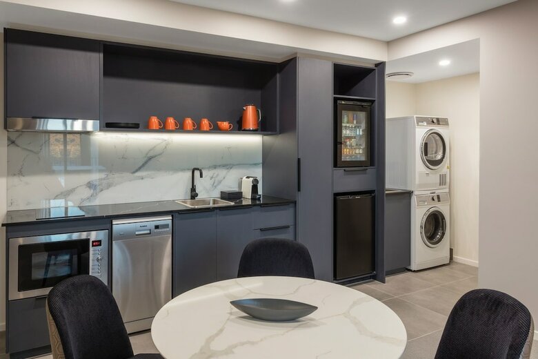 Deco Hotel