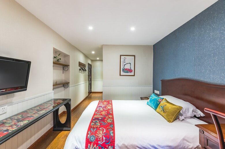 Chengdu Wenjun Courtyard Hotel