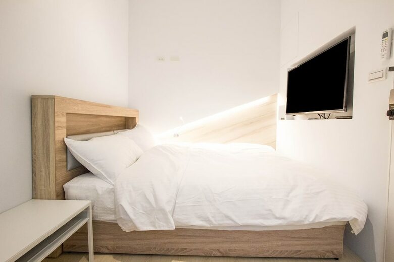 Hostal Light Inn - Hostel