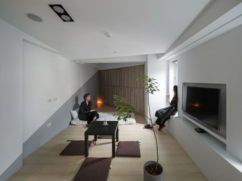 Hostal Light Inn - Hostel