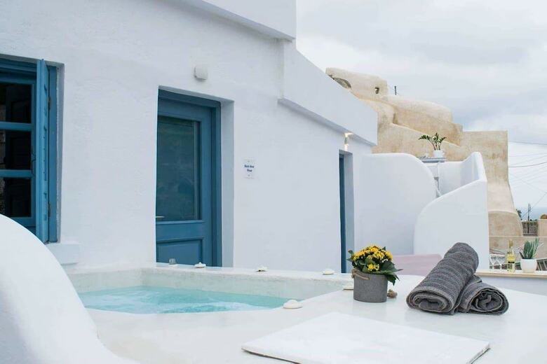 Apartamentos Stoa Cave Villas