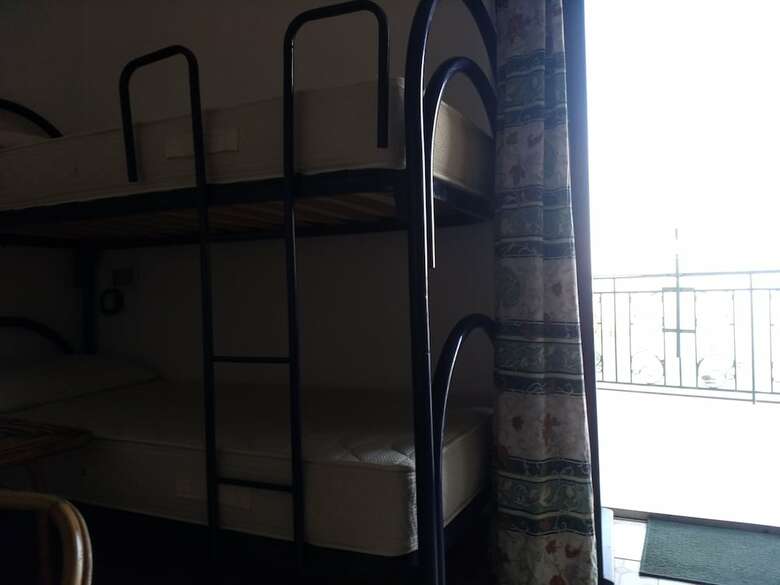 Hostal Homstel Beach - Taormina Hostel