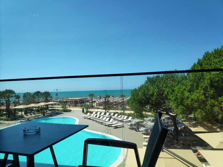 Supreme Hotel & Spa