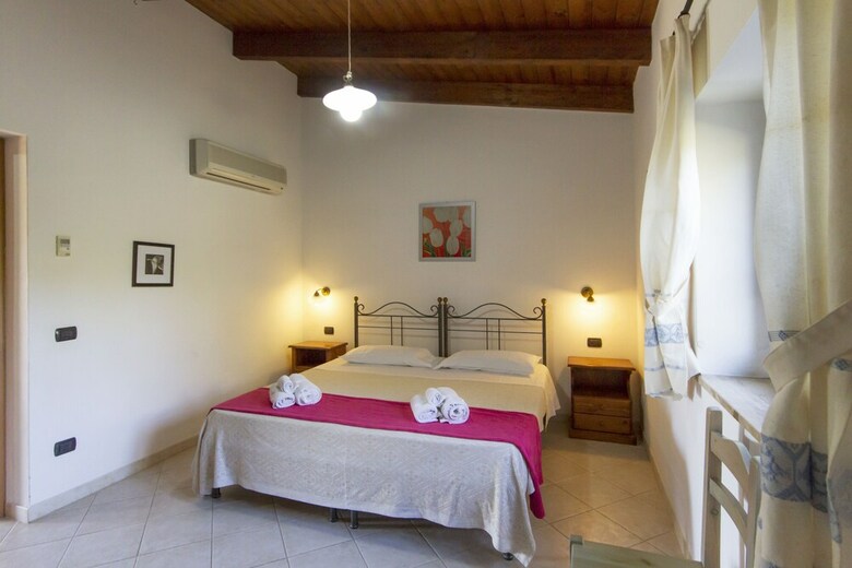 Podere Monte Sixeri Country Estate