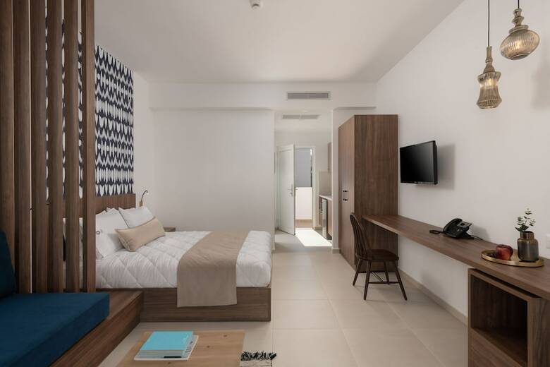 Hotel Nama Retreat